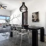 Infinito by Zamá Homes